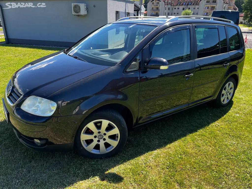 Volkswagen Touran, 2.0 TDi HIGHLINE TAŽNÉ ZAŘÍZENÍ